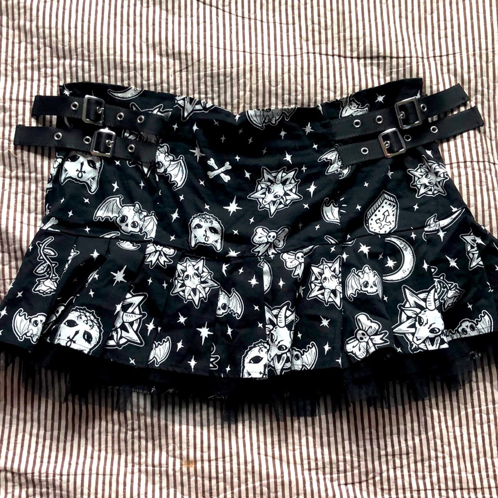 Dolls kill spooky season skirt 👻